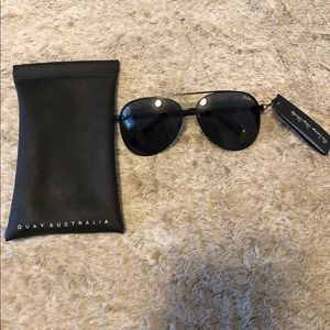 Quay Black aviator